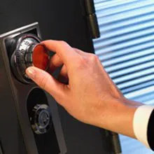 Advantage Locksmith Store Streamwood, IL 630-402-6244 - sb-com-01